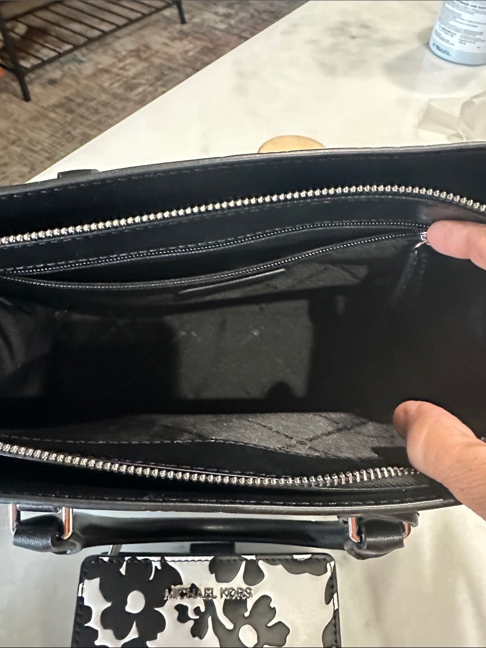 Michael Kors Black & White Floral Tote with Matching Wallet - Picture 2 of 4